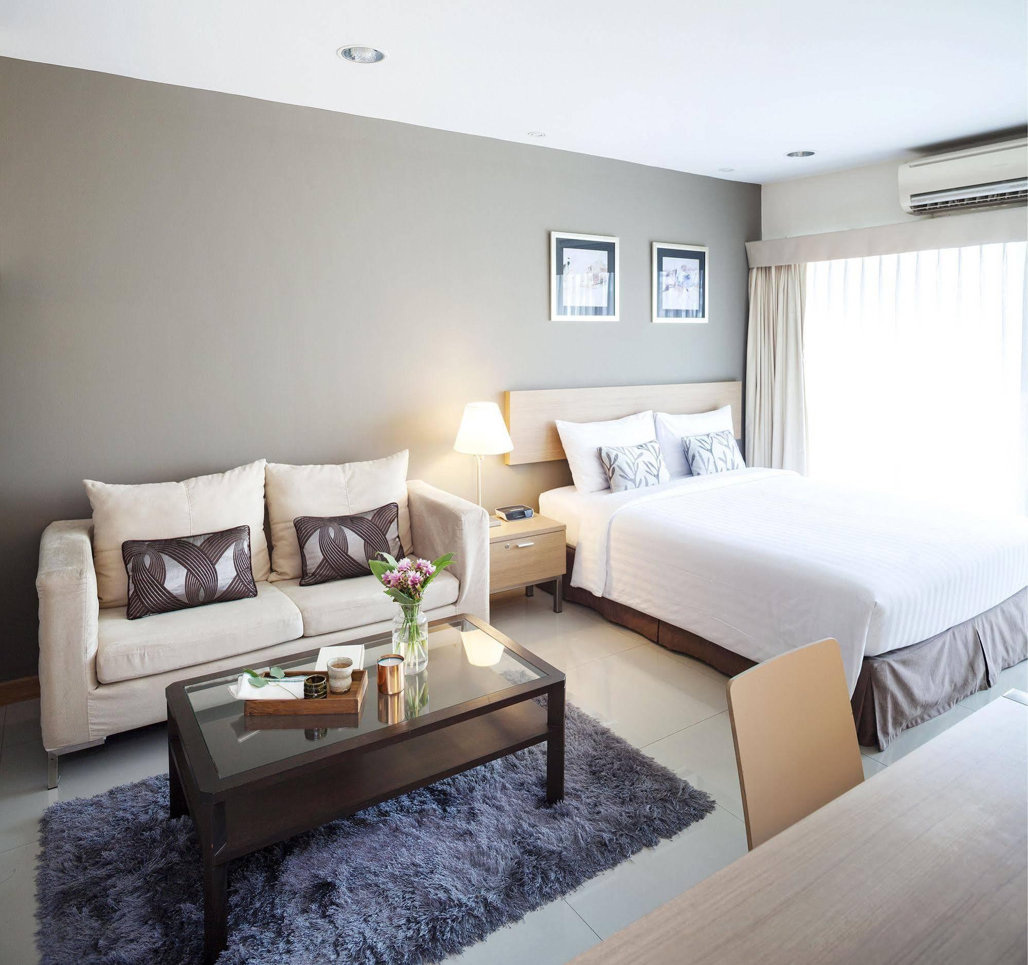 Viva Garden Serviced Residence Бангкок Екстер'єр фото