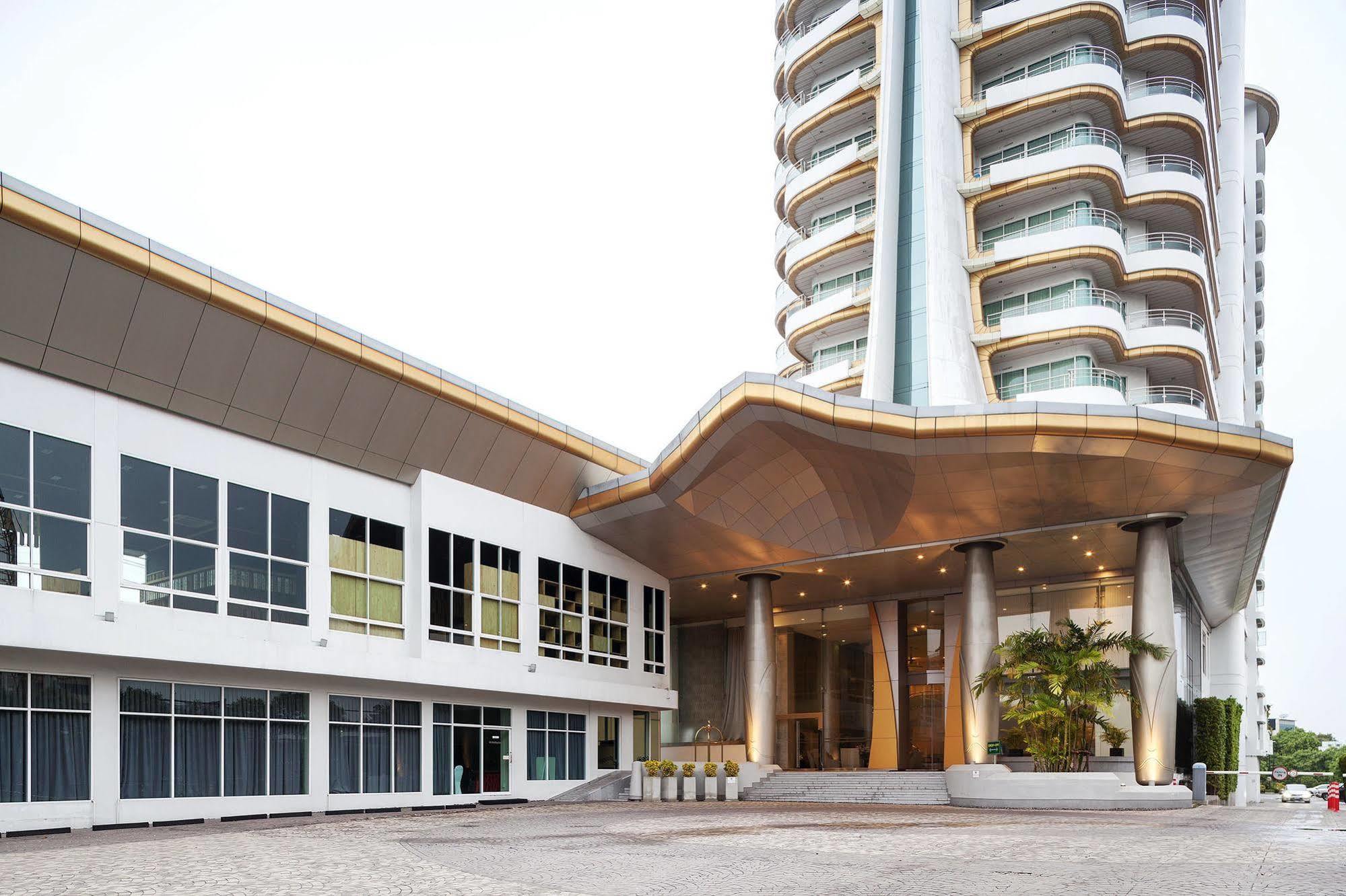 Viva Garden Serviced Residence Бангкок Екстер'єр фото